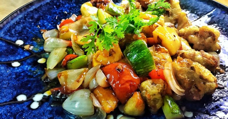 Hinh anh minh hoa phan cau hoi thuong gap ve mon muc kho xao chua ngot